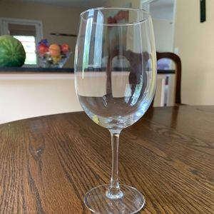 wine glasses set like new